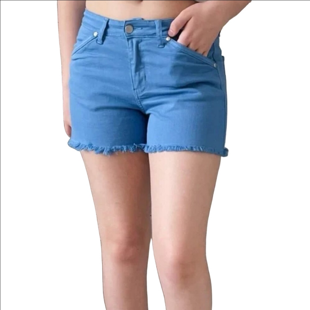 Judy Blue Shorts Women's 1XL Sky Blue Fray-Hem Garment Dyed Shield Pockets